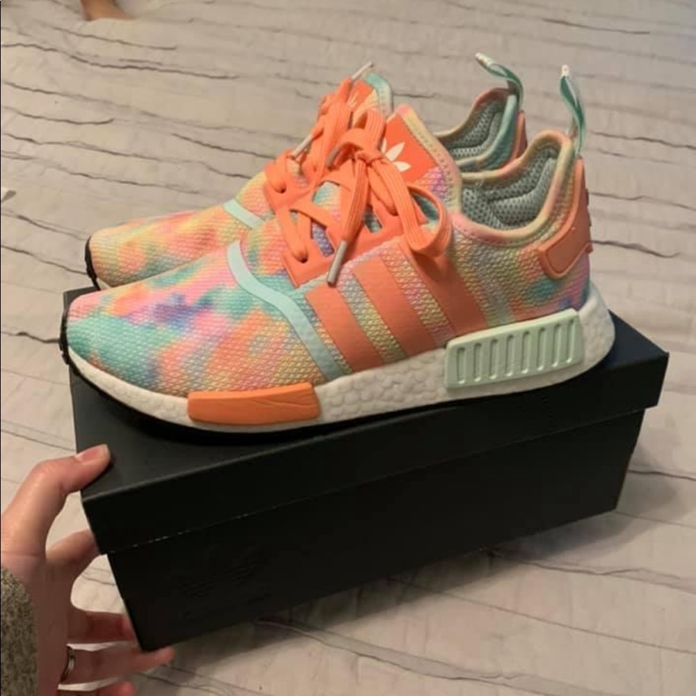 Adidas NMD Easter color 9.5 euc